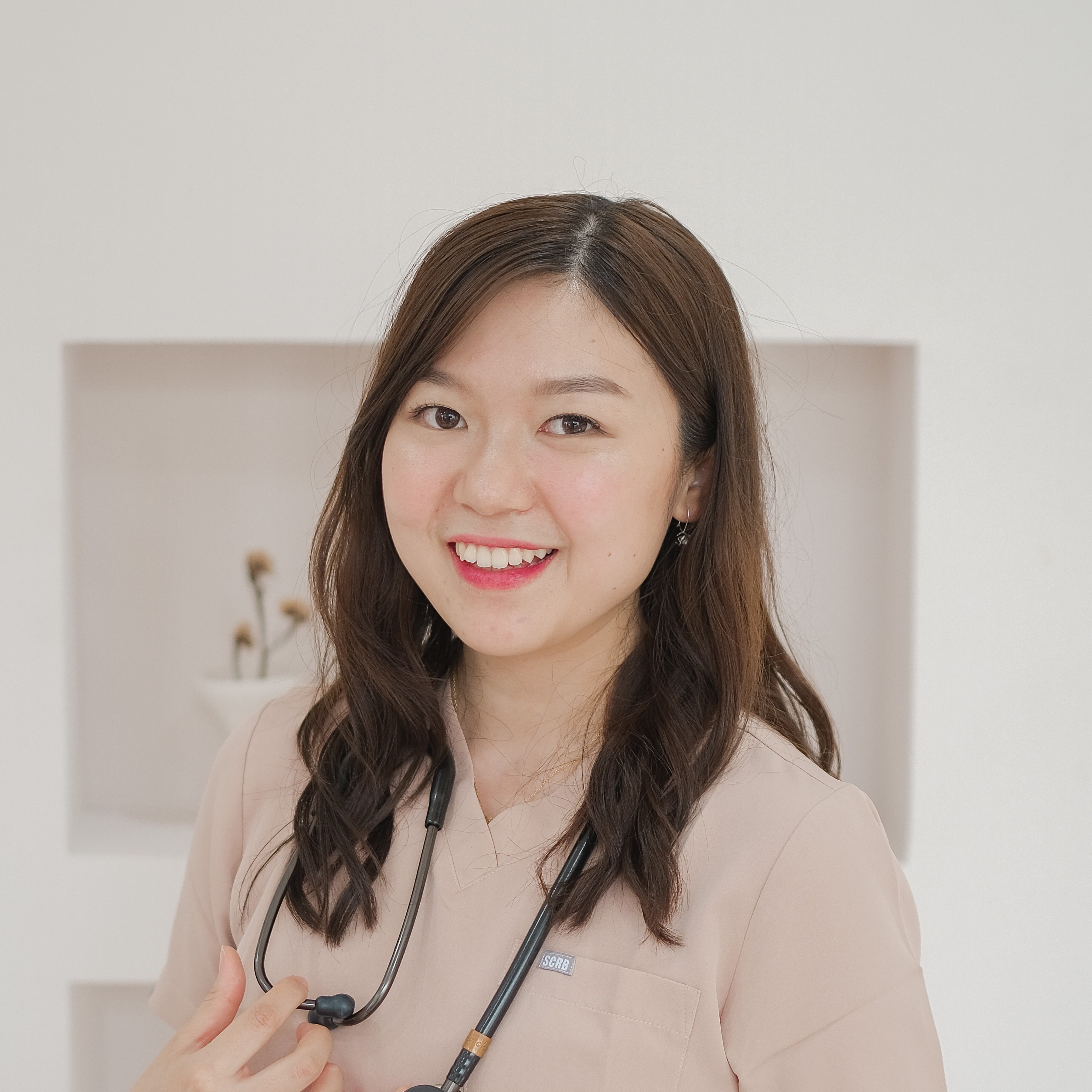dr. Dewi Kusuma Wangsa 