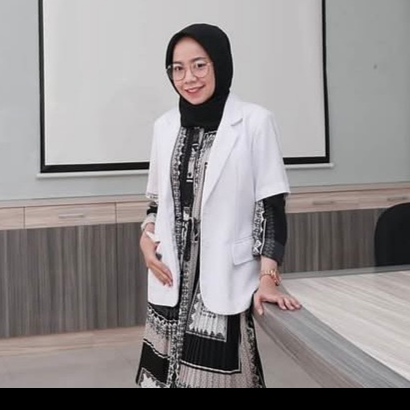 dr. Rizki Amaliah 