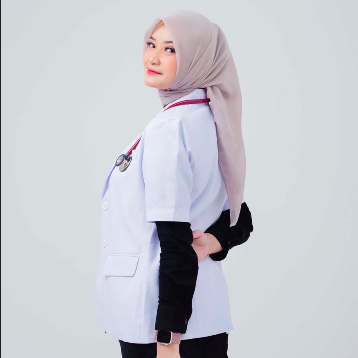 dr. Adhytiyani Nurhasni Putri 