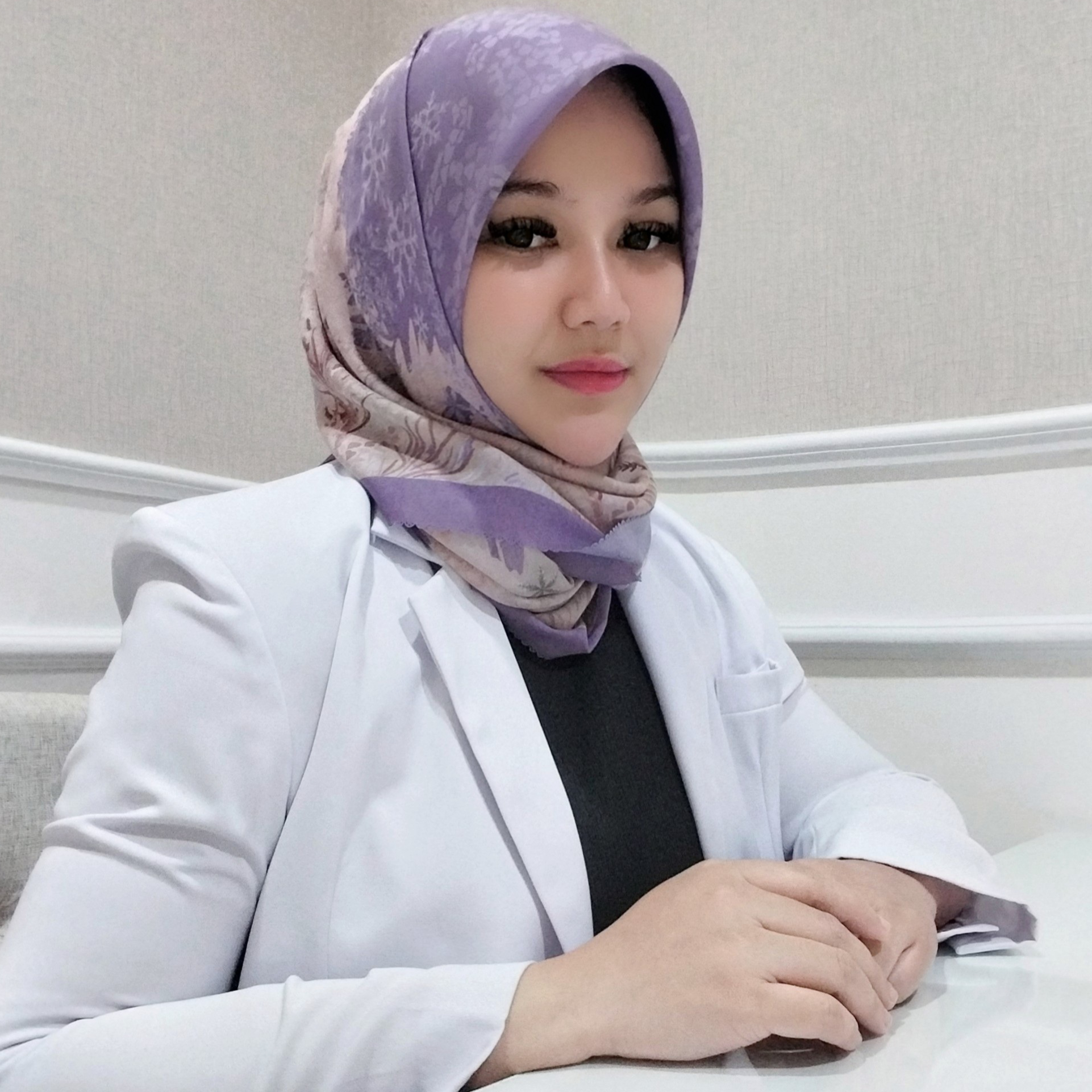 dr. Sari Fatma Dewi 