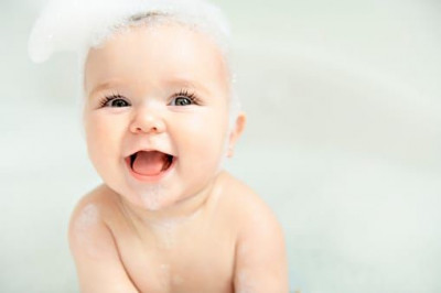 Tips Merawat Kulit Bayi yang Tepat