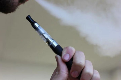Efek Panas di Perangkat Vaping Sebabkan Cedera Paru-paru