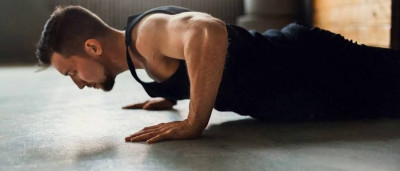 Jangan Buru-Buru ke Gym, Ini Manfaat Bodyweight Training dari Rumah