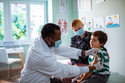 Bolehkah Menunda Imunisasi Anak Saat Pandemi Covid-19?