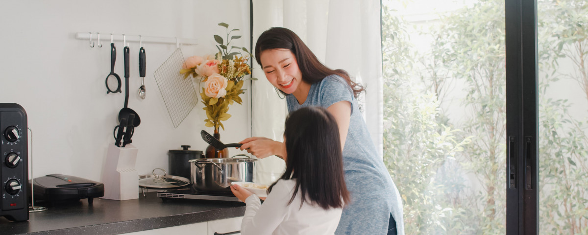 Memasak bersama anak