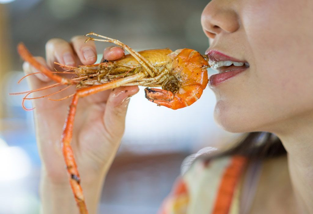 Ibu Menyusui Makan Seafood