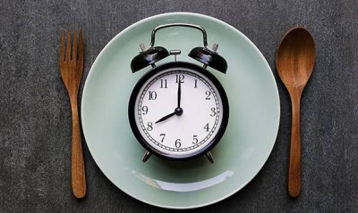 Saatnya Manfaatkan intermitten fasting untuk Turunkan Berat Badan