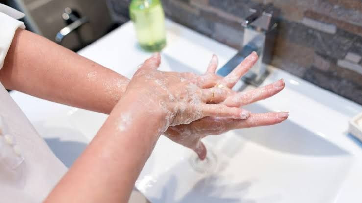 Cuci Tangan dengan Sabun