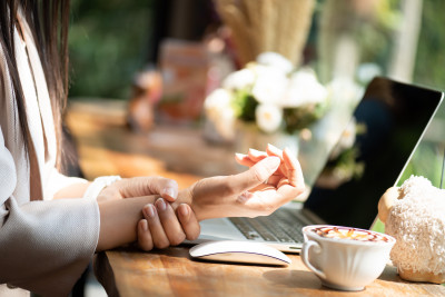 Apakah Sari Cuka Apel Dapat Membantu Meredakan Gejala Arthritis?
