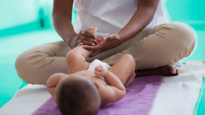 Optimalkan Tumbuh Kembang Anak dengan Stimulasi Pijat Bayi