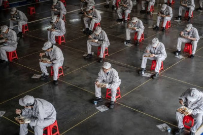Studi: Social Distancing Mungkin Hingga 2022