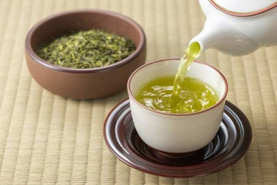 Studi: Mampukah Teh Hijau Membantu Penurunan Berat Badan?