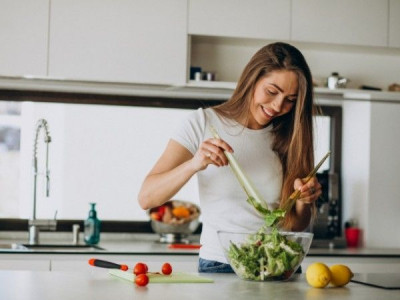 Tips Tetap Sehat Walaupun Bekerja dari Rumah