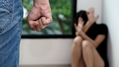 Kerap Terjadi di Lingkungan Keluarga, Kenali Jenis-jenis KDRT