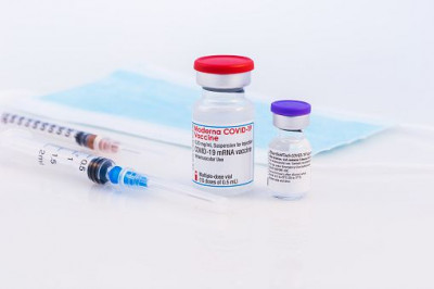 Tiga Dosis Vaksin Moderna Diklaim Efektif Lawan Omicron