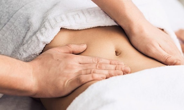 Manfaat Pijat Perut Bagi Wanita