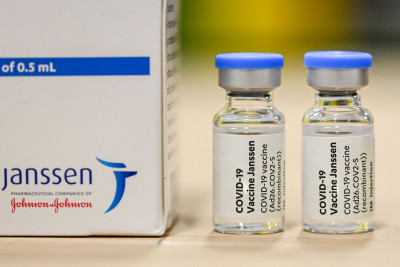 Penggunaan Vaksin J&J Dibatasi Akibat Kasus Pembekuan Darah