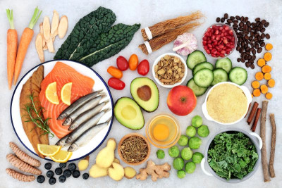 Rutin Konsumsi Makanan Anti Inflamasi Turunkan Risiko Terkena Demensia