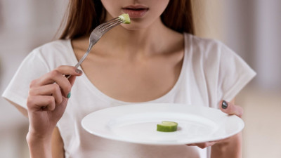 Tanda-Tanda Awal Anda Makan Tidak Cukup