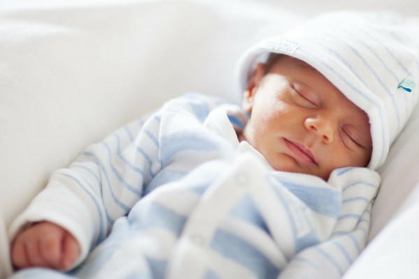 Bayi Susah Tidur? Para Orang Tua Harus Hindari 4 Kesalahan Ini