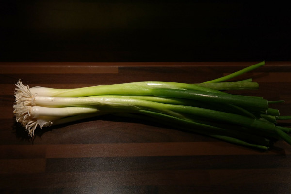 Manfaat Menakjubkan dari Rutin Mengonsumsi Daun Bawang