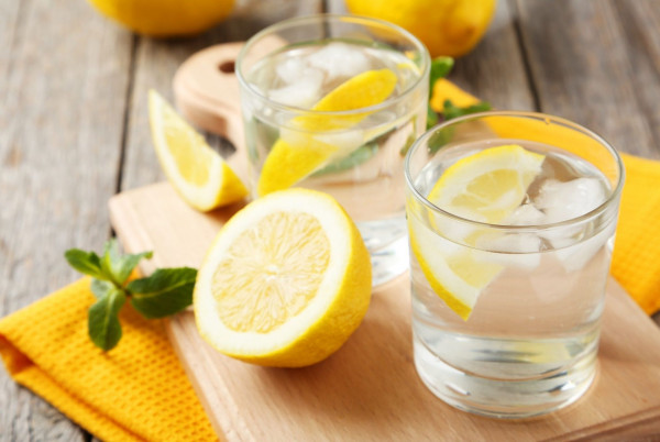 Minum Air Lemon Segar untuk Turunkan Berat Badan, Mengapa Tidak?