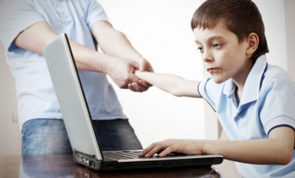 Ini Tandanya Anda Kecanduan Internet