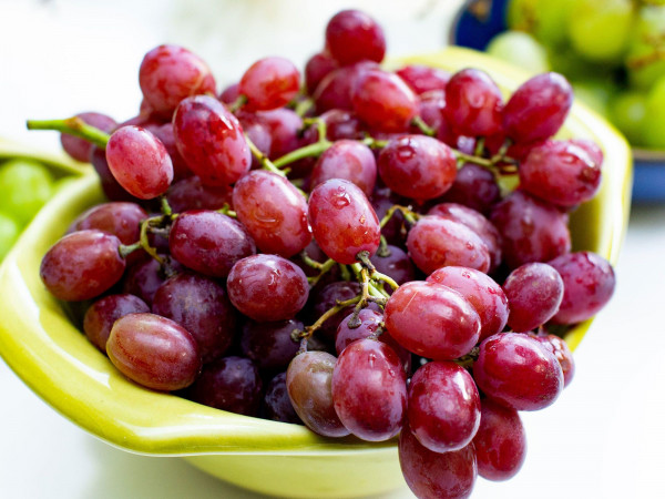 Miliki Kulit Sehat dan Cantik dengan Buah Anggur