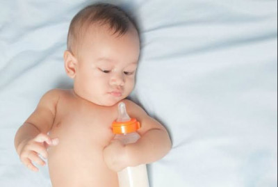 Jangan Sampai Dehidrasi, Ini Tanda Bayi Kurang ASI