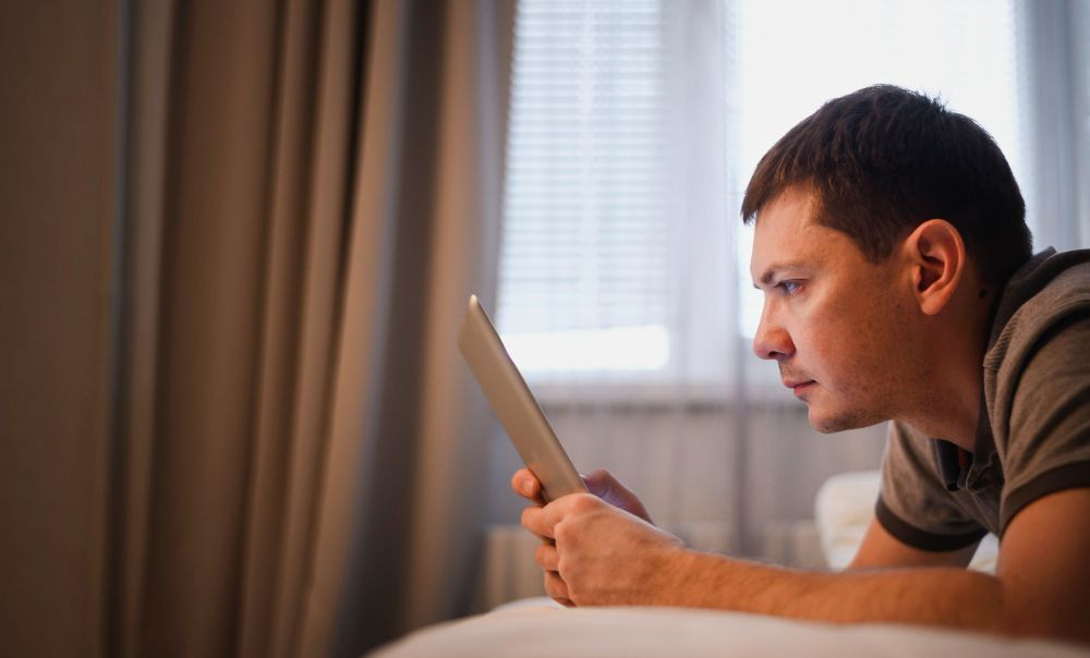 dampak screen time berlebihan, apa saja dampak screen time pada tubuh, dampak screen time bagi tubuh, screen time, dampak screen time, yesdok, videocalldokter, konsultasi, 24jam