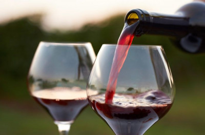 Manfaat Red Wine untuk Bantu Hilangkan Stres