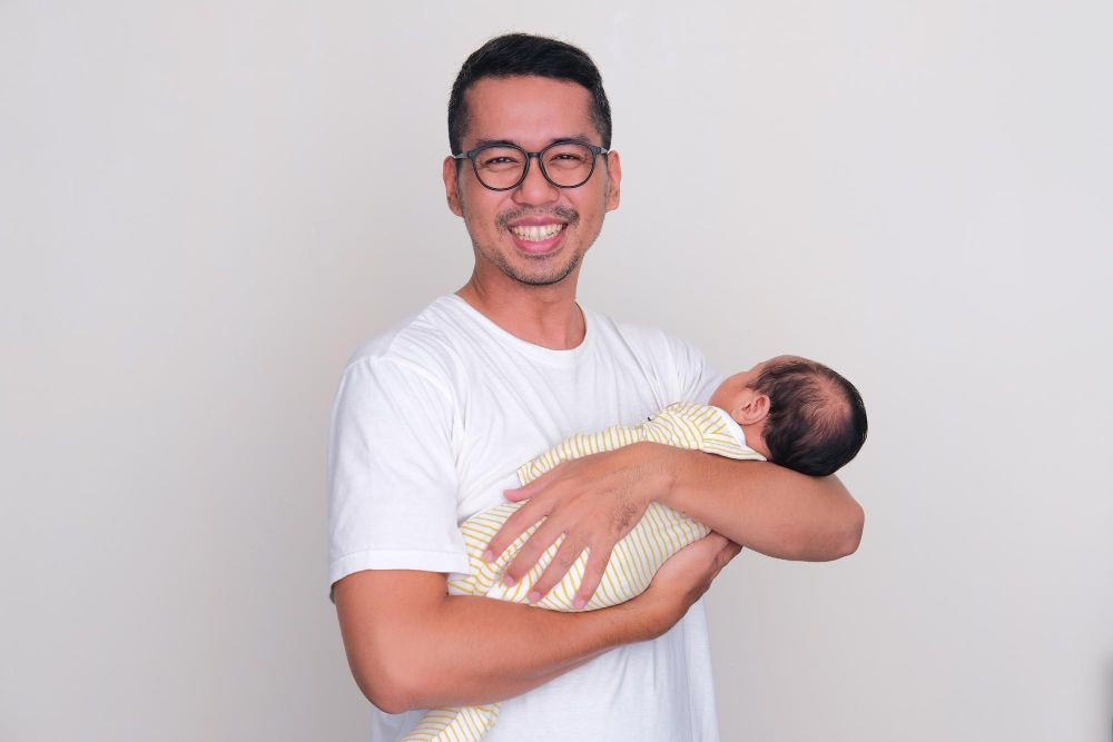 ayah ASI adalah, menjadi ayah ASI, tips menjadi ayah ASI, cara menjadi ayah ASI, breastfeeding father, breastfeeding adalah, breastfeeding artinya, lactating adalah, yesdok