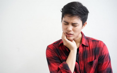 6 PENYEBAB DISLOKASI RAHANG, SALAH SATUNYA TERTAWA LEBAR 
