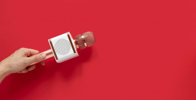 Benarkah Herpes Dapat Menular Melalui Mikrofon Karaoke?