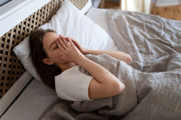 gigi menggertak saat tidur, bruxism adalah, gigi berbunyi saat tidur, gigi bergesekkan saat tidur, yesdok