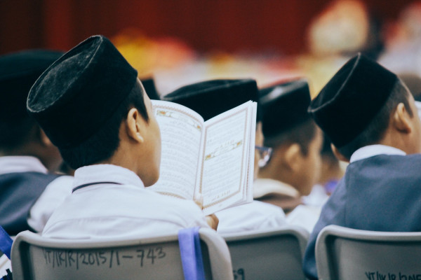 Manfaat Mengisi Waktu Luang untuk Membaca Al-Quran