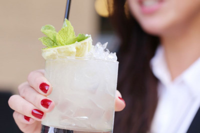 MINUM ES BISA BUAT DARAH JADI BEKU SAAT HAID,  MITOS ATAU FAKTA?