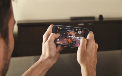 Bermain Game Lebih Efektif Hilangkan Stres Daripada Meditasi?