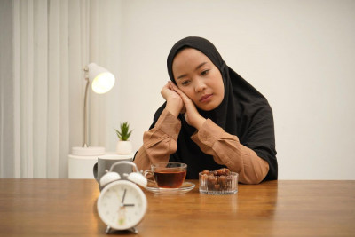 6 CARA ATASI NGANTUK SAAT BERPUASA, TERAPIN YUK!