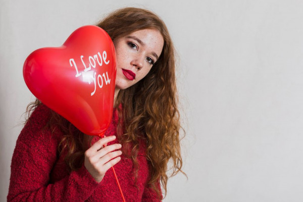 tanda love bombing, love bombing adalah, love bombing artinya, apa itu love bombing, arti love bombing, love bombing itu apa, bomb love, love bombing meaning, yesdok