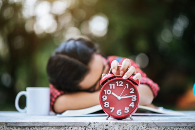 SULIT PRODUKTIF? SIMAK 5 CARA ATASI NGANTUK DI PAGI HARI YUK