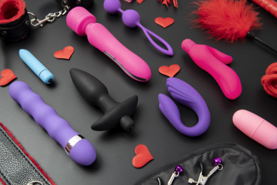 AMANKAH PENGGUNAAN SEX TOY? SIMAK MANFAATNYA
