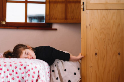 Gangguan Tidur pada Anak: Kenali Apa Itu ‘Sleepwalking’?