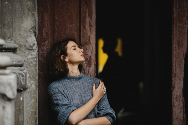 kepribadian melankolis, karakter melankolis, apa arti melankolis, tipe kepribadian melankolis, ciri ciri melankolis, kelebihan melankolis, sifat melankolis adalah, ciri wajah melankolis, depresi melankolis, yesdok