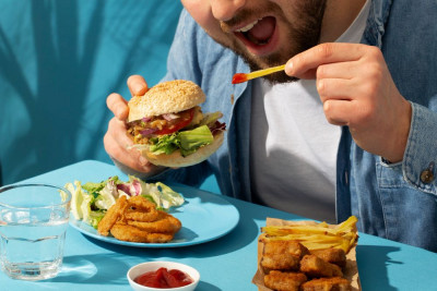 7 POTENSI PENYAKIT AKIBAT KONSUMSI JUNK FOOD