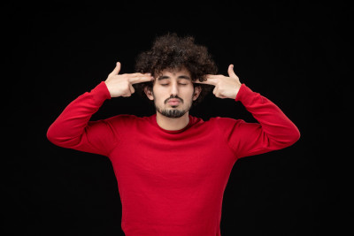 HATI-HATI 5 KEBIASAAN INI BISA MEMICU SELF DESTRUCTIVE MINDSET LOH!