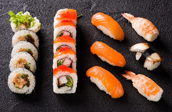 Makan Sushi Ternyata Bisa Berbahaya, Ini Penyebabnya