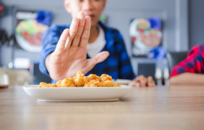 6 BAHAYA GORENGAN SAAT BERBUKA PUASA