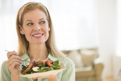 Tips Mengurangi Berat Badan untuk Perempuan Menopause