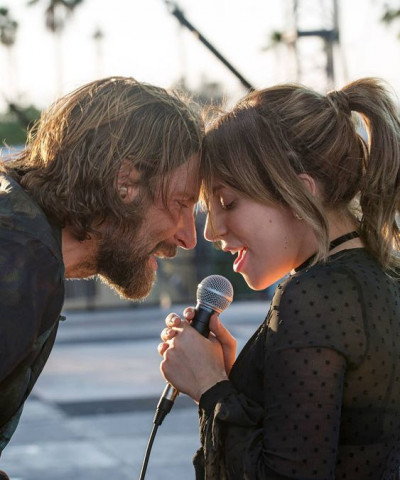 BERSAMA LEBIH MENYAKITKAN, SIMAK GEJALA HEDGEHOGS DILEMMA DI FILM A STAR IS BORN